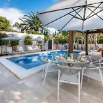Vacation Marbella I Villa La Cabane, Luxury Villa, Designer Interior, Heated Pool, American Bbq, 5Min Walk To The Finest Beaches וילה