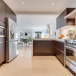 Vacation Marbella I Villa La Cabane, Luxury Villa, Designer Interior, Heated Pool, American Bbq, 5Min Walk To The Finest Beaches וילה