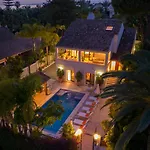 Vacation Marbella I Villa La Cabane, Luxury Villa, Designer Interior, Heated Pool, American Bbq, 5Min Walk To The Finest Beaches מארבלה
