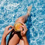 Vacation Marbella I Villa La Cabane, Luxury Villa, Designer Interior, Heated Pool, American Bbq, 5Min Walk To The Finest Beaches וילה