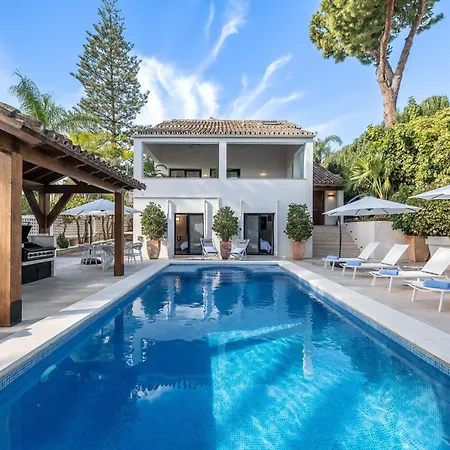 Villa Vacation I La Cabane, Luxury, Heated Pool, 300m To The