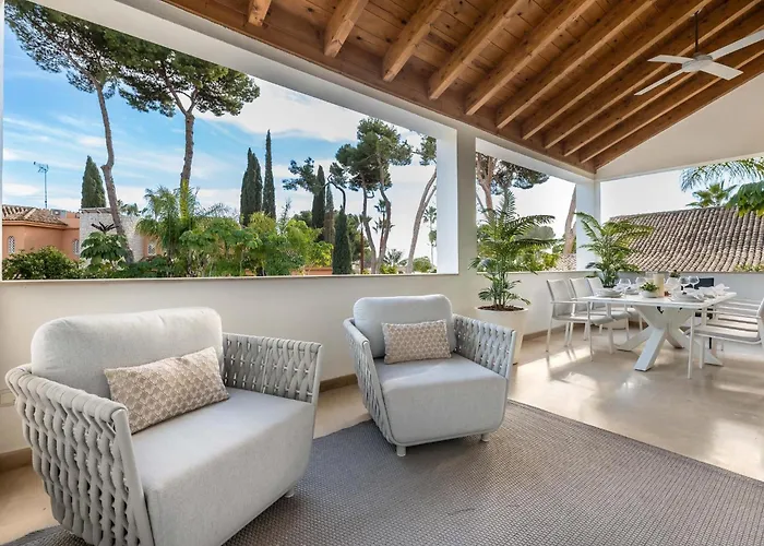 Villa Vacation I La Cabane, Luxury, Heated Pool, 300m To The