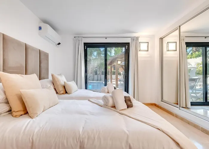 Villa Vacation I La Cabane, Luxury, Heated Pool, 300m To The *