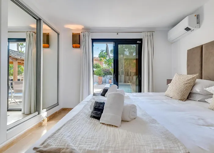 Villa Vacation I La Cabane, Luxury, Heated Pool, 300m To The