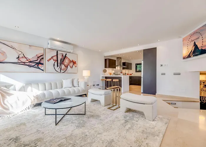 Villa Vacation I La Cabane, Luxury, Heated Pool, 300m To The *