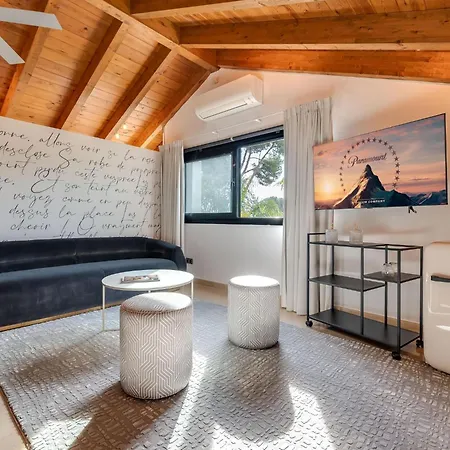 Vacation I La Cabane, Luxury Villa, Designer Interior, Heated Pool, American Bbq, 5min Walk To The Finest Beaches
