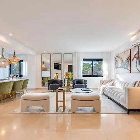Vacation I La Cabane, Luxury Villa, Designer Interior, Heated Pool, American Bbq, 5min Walk To The Finest Beaches Villa