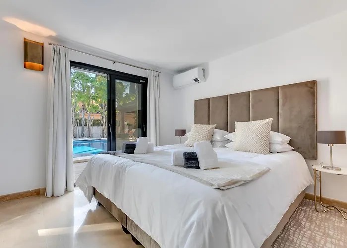 Vacation I La Cabane, Luxury, Heated Pool, 300m To The