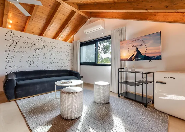 Vacation I La Cabane, Luxury, Heated Pool, 300m To The